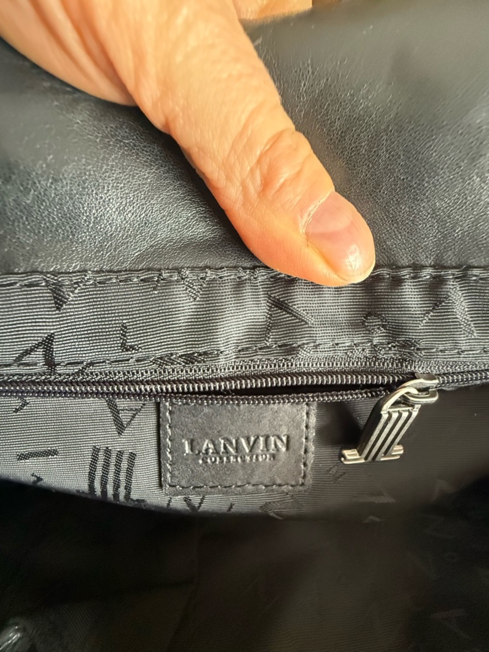 🩷❤️Stunning Lanvin Quilted Lambskin Leather Maxi XL Single Flap Bag❤️🩷 - Picture 6 of 15